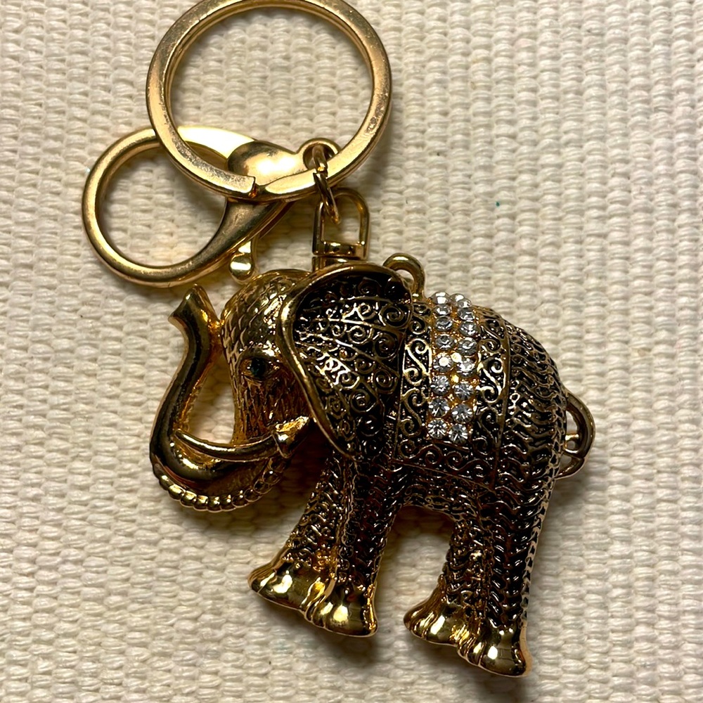 Gold elephant keychain